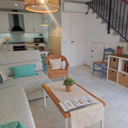 Casa Lola Conil, Azotea Al Mar Y Parking Solo Familias O Parejas Vila Conil De La Frontera Exterior foto