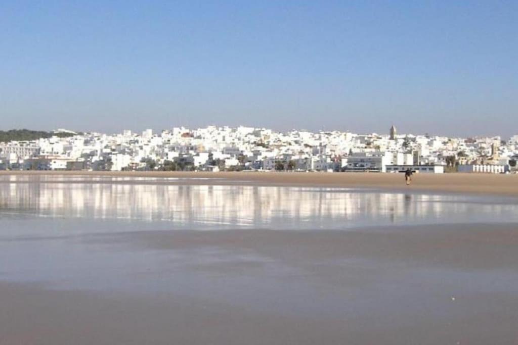 Casa Lola Conil, Azotea Al Mar Y Parking Solo Familias O Parejas Vila Conil De La Frontera Exterior foto