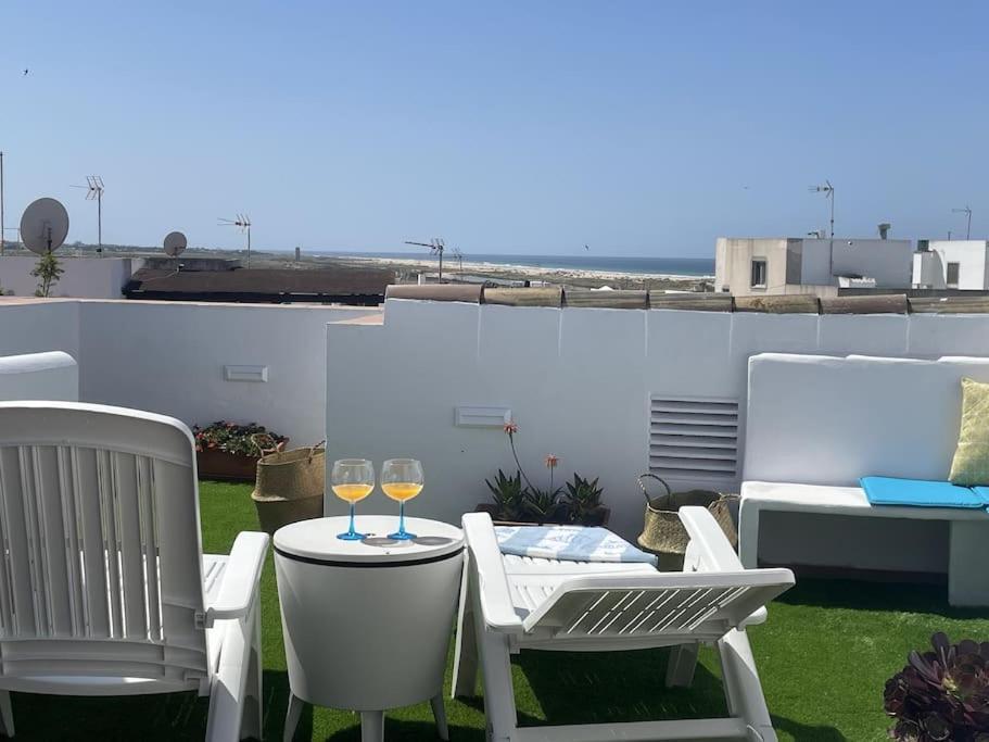 Casa Lola Conil, Azotea Al Mar Y Parking Solo Familias O Parejas Vila Conil De La Frontera Exterior foto